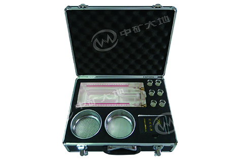 ú��м��˹������